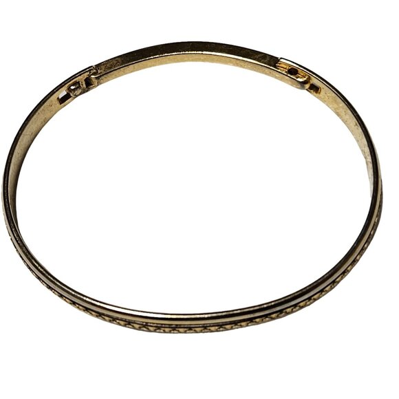 Vintage Elegant Gold Tone Hinged Bangle Bracelet Etched Floral Design Jewelry - Picture 2 of 5